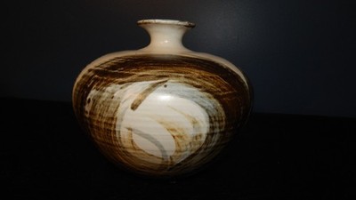Valde Ceramic Hand thrown pot  Artist signed, glazed pottery