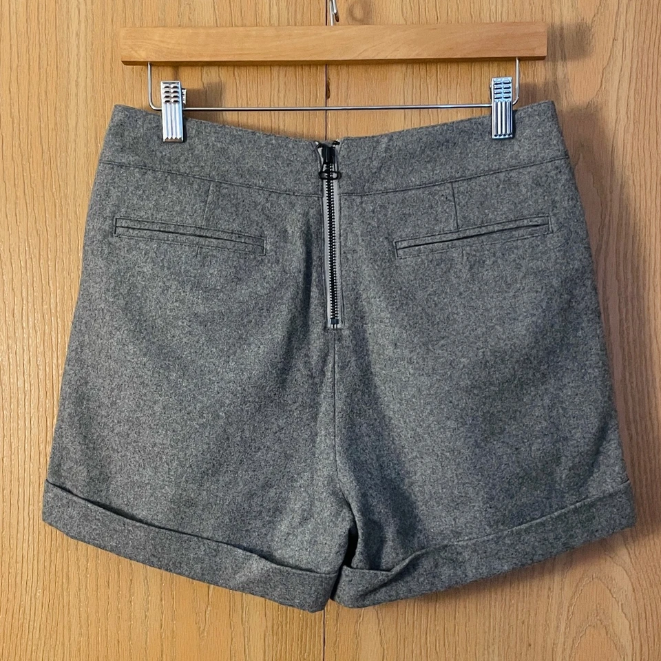 Pantalones Cortos Estilo Lana Gris Alice & Olivia Talla 6 con Pliegues y Puños Nuevos sin Etiquetas Foto 2 de 2