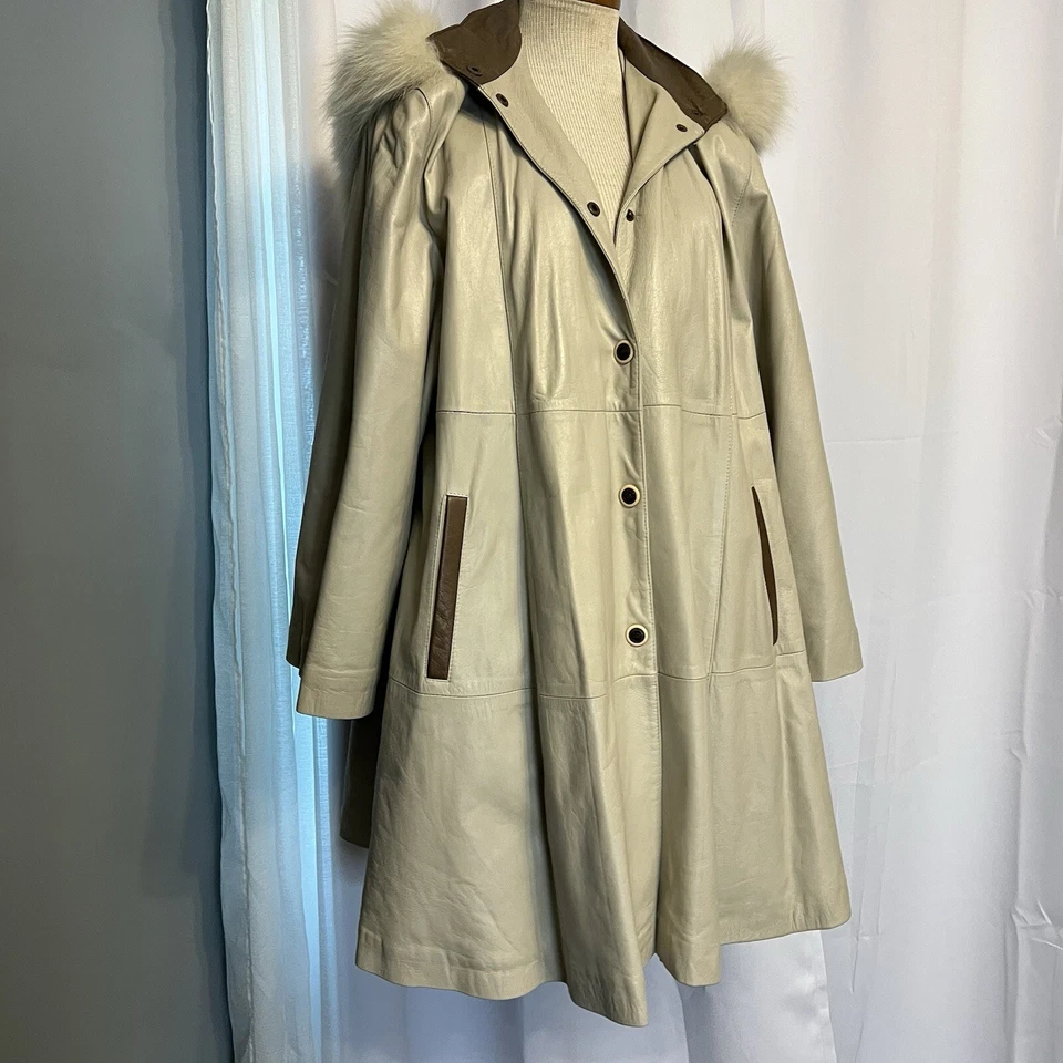 MUJERES Abrigo de cuero beige y marrón con ribete de piel blanca sudadera con capucha extraíble