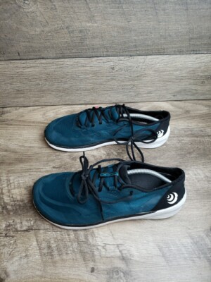 Topo Athletic Men display picture 1