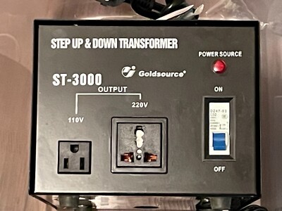 Goldsource ST-3000 (Watt) Step Up and Down Transformer - 110V/220V, 220V/110V