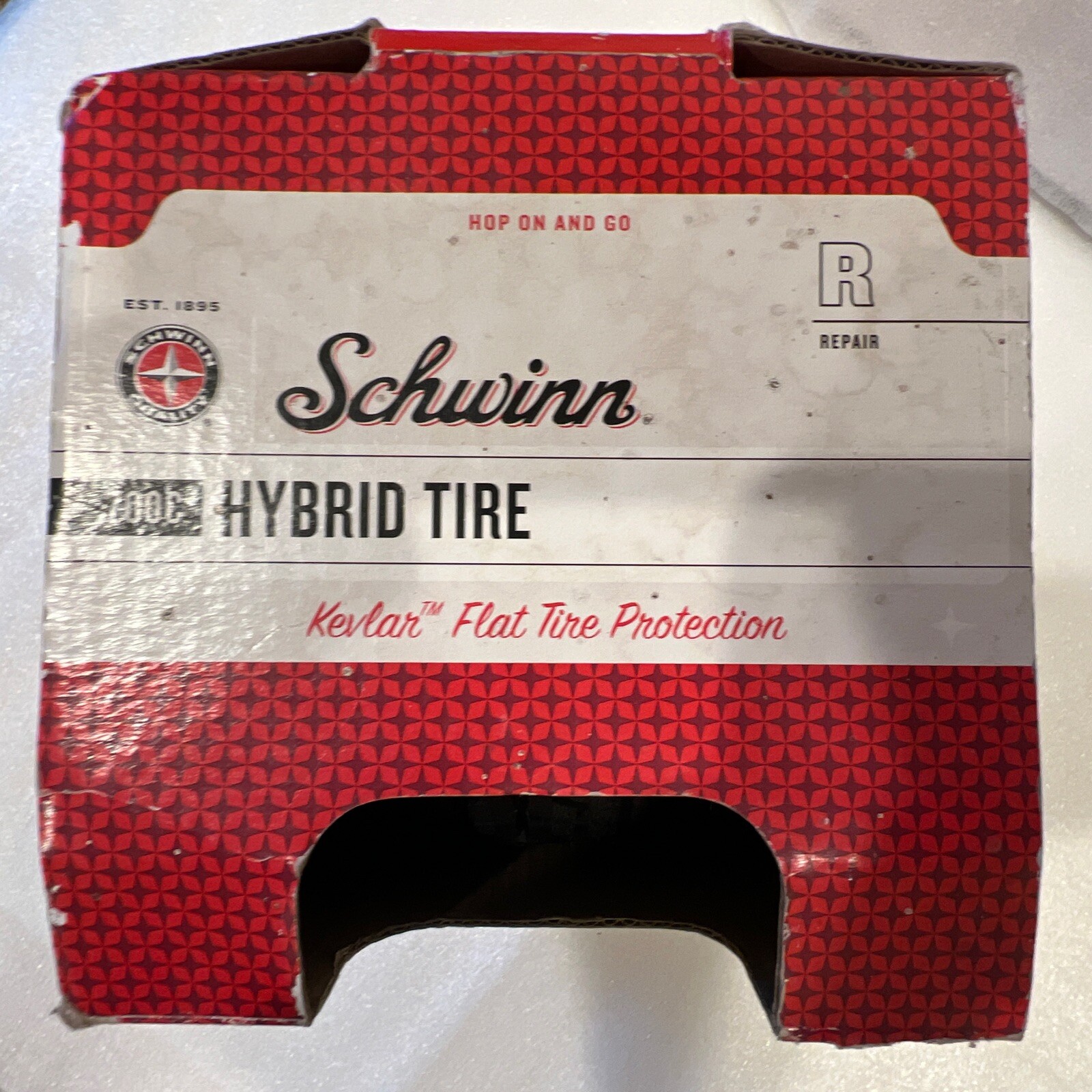 Schwinn HYBRID BIKE TIRE 700 C / 28" X 38 mm Puncture Guard Bike Bicycle ~ NEW