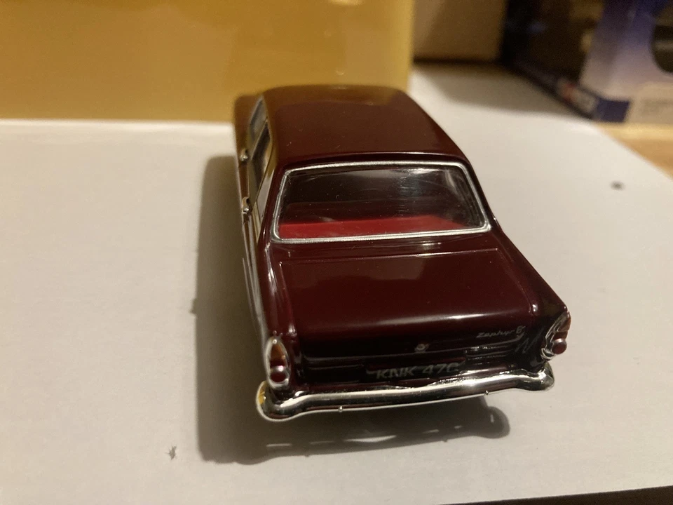 Vanguards VA46002 Maroon Ford Zephyr 6 Mk III 1:43 Scale Die Cast Model - Image 3 of 4