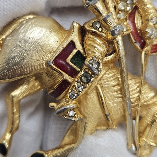 Babylon 1969 Golden Conquistador Don Quixote Pin Brooch Gold Filled Enamel - Picture 6 of 12