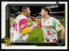 2025 Topps #143 All Smiles: Perfect Weather in S.D.