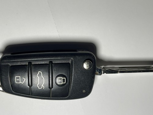 OEM AUDI FLIP KEY SMART KEY KEYLESS REMOT NBGFS12P71 8V0837 220E - Picture 2 of 5