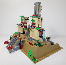 100% 2008 LEGO #7627 Indiana Jones Set TEMPLE OF THE CRYSTAL SKULL Mutt Minifig+