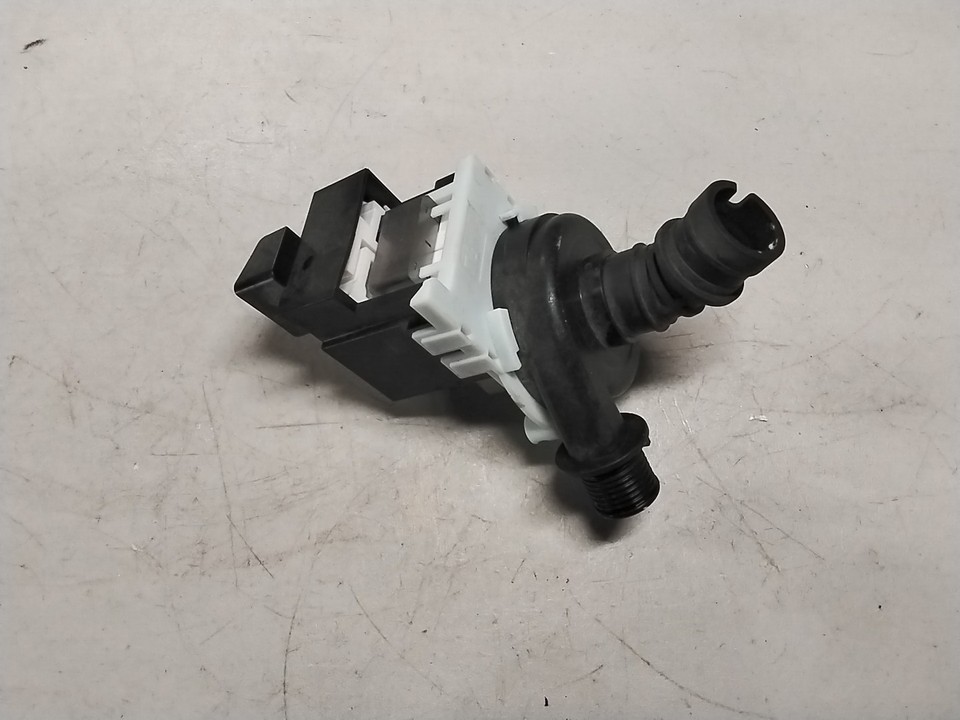 New In Box GE Dishwasher Drain Pump Assembly (P1B