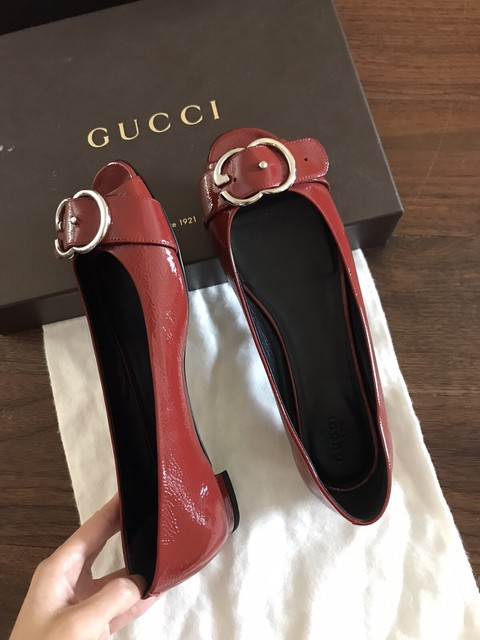gucci peep toe flats