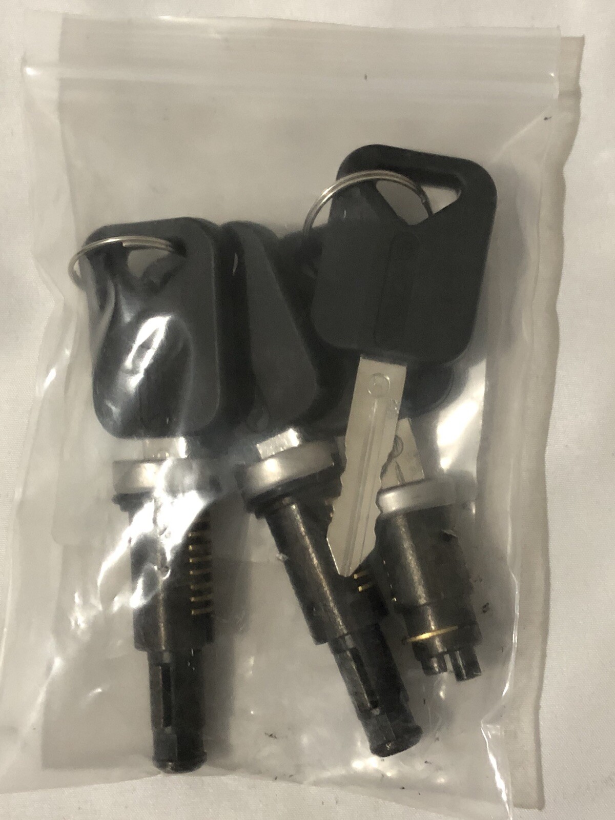 Volvo 23054151 Lock Kit Genuine OEM New Tumblers Ignition Door Truck Tractor Key