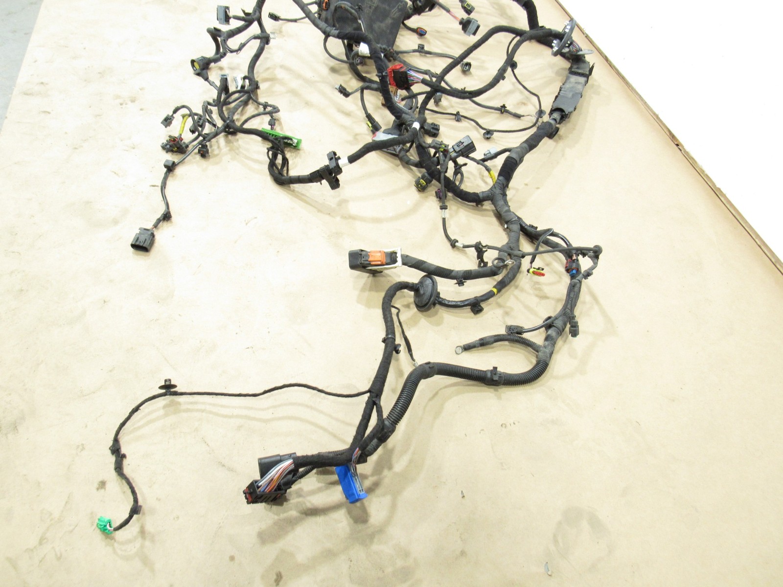 Maserati Levante Q4 2017 3.0L Engine Bay Wire Wiring Harness Fuse Box 16-24 >#3