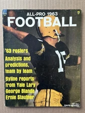 All-Pro 1963 NFL Football Yearbook. Featuring Green Bay Packer QB Bart Starr