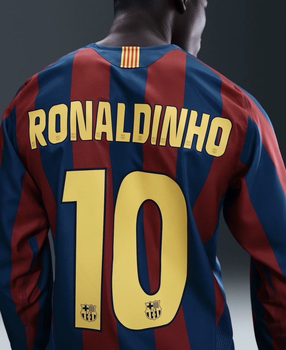 ウェア Nike FC Barcelona 2005/06 Ronaldinho Nike FC Barcelona 2005-06 Ronaldinho Jersey Reissue HQ1462-471 | eBay