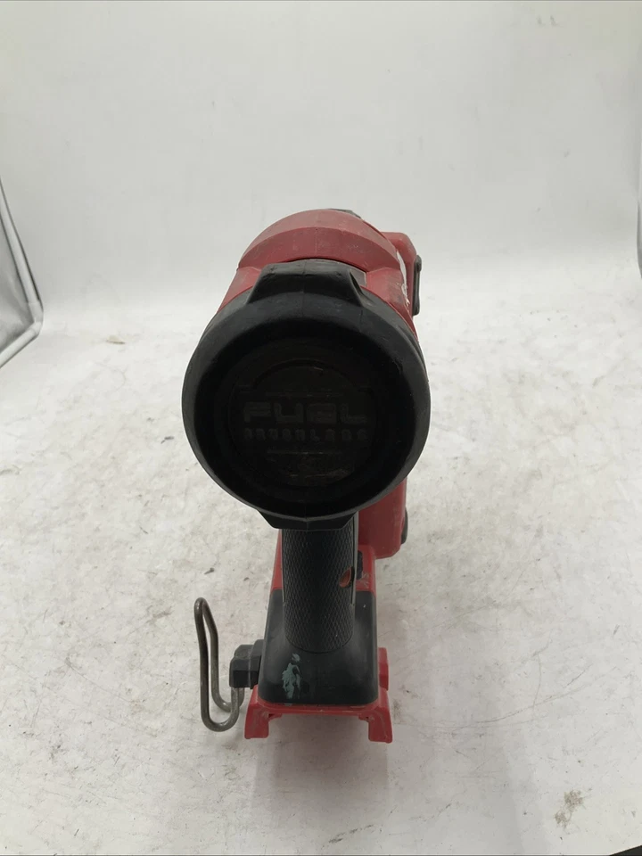 Milwaukee 2746-20 M18 Fuel 18 Gauge Brad Nailer- FOR PARTS - Image 2 of 4