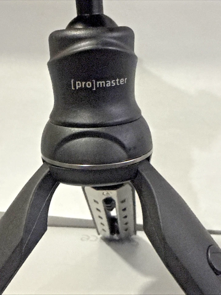 Promaster Hitchhiker Convertible Tripod - Image 3 of 4