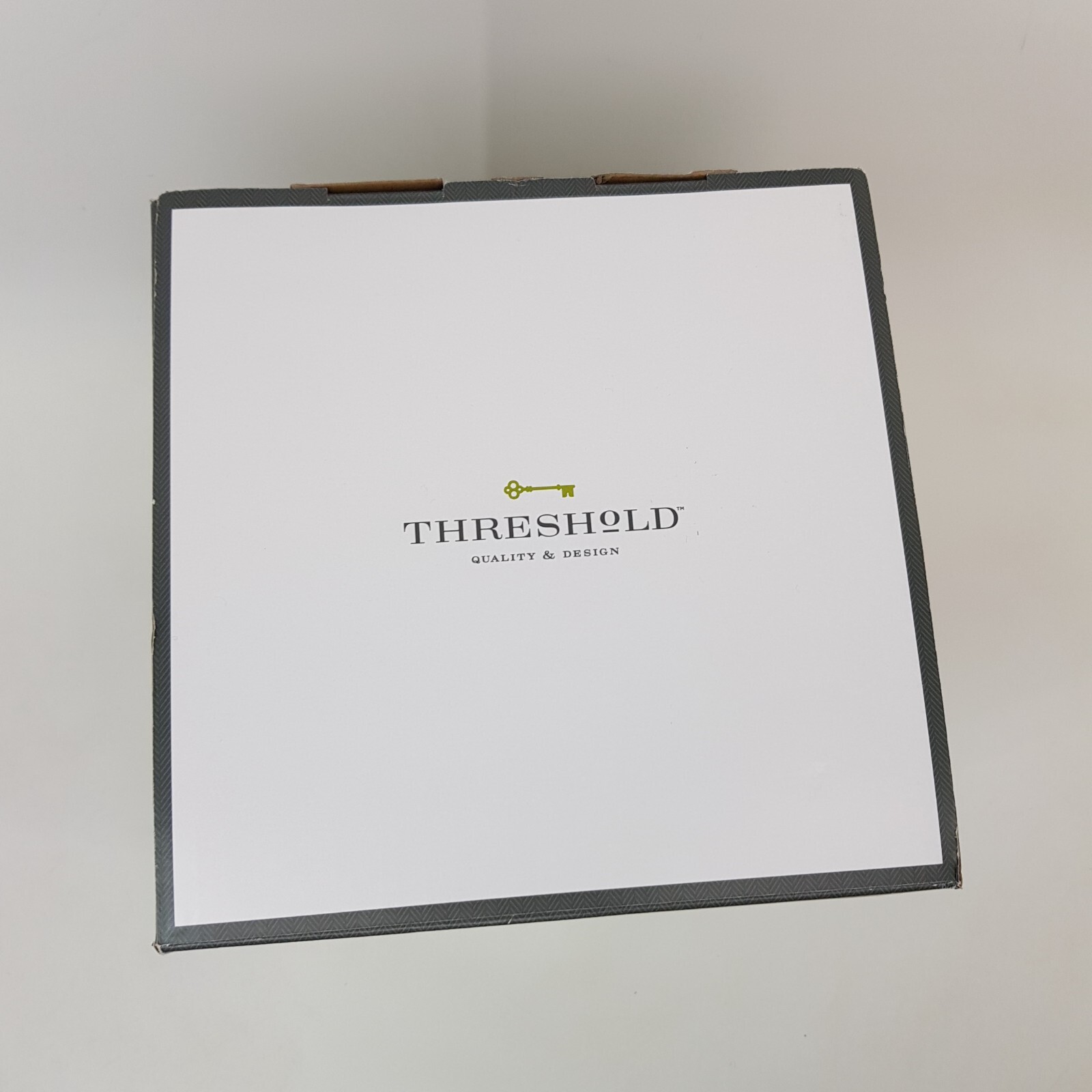 THRESHOLD Electric Heated Microplush Reversible Checker Throw Blanket