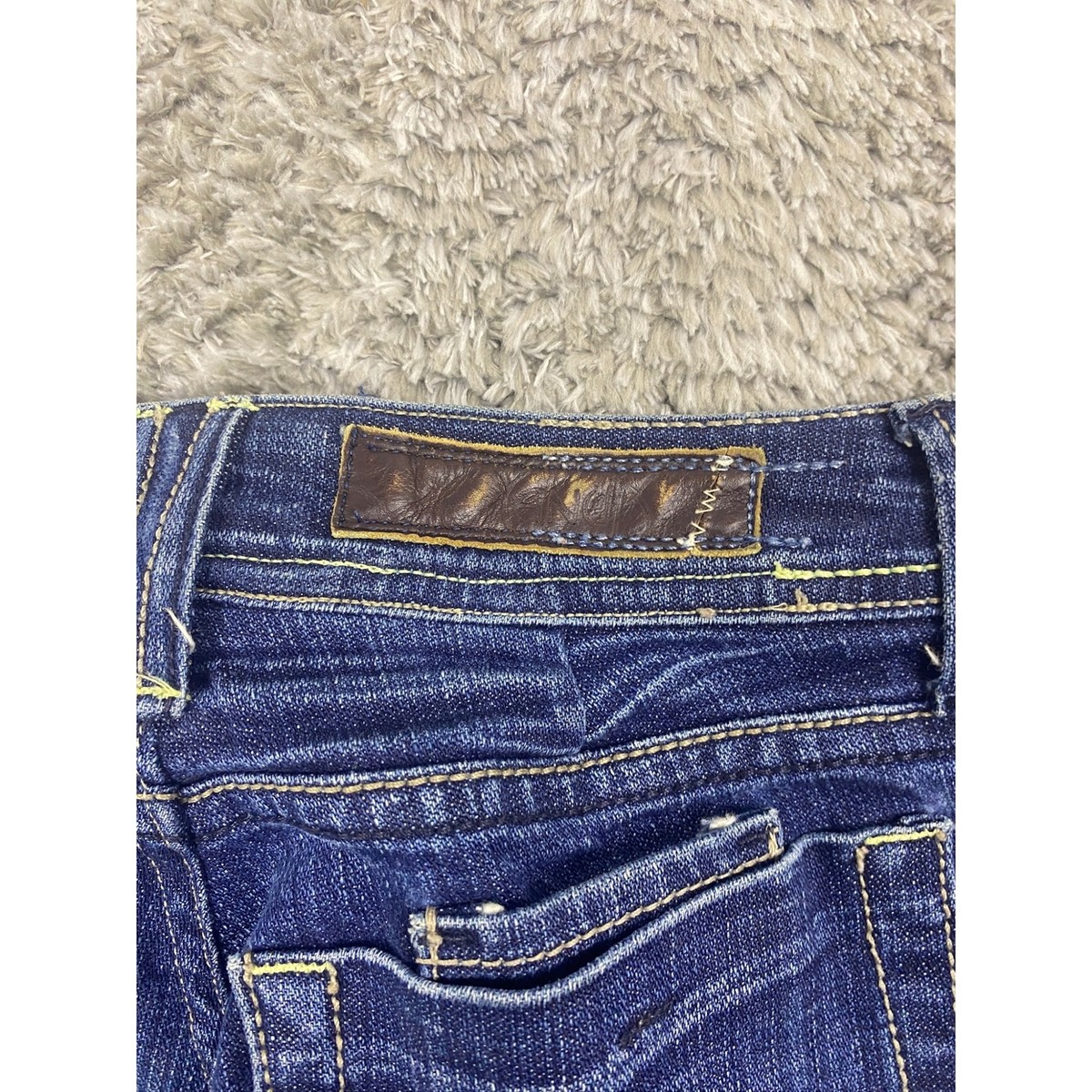 Yanuk Jeans Womans 28x32 Visionary Boot Cut Flared Low Rise Yanuk Jeans Womans 28x32 Visionary Boot Cut Flared Low Rise