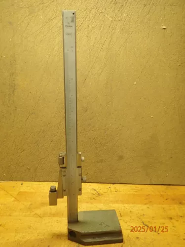 OLDER MITUTOYO 10" HEIGHT GAGE GAUGE MACHINIST TOOL MISSING SCRIBE