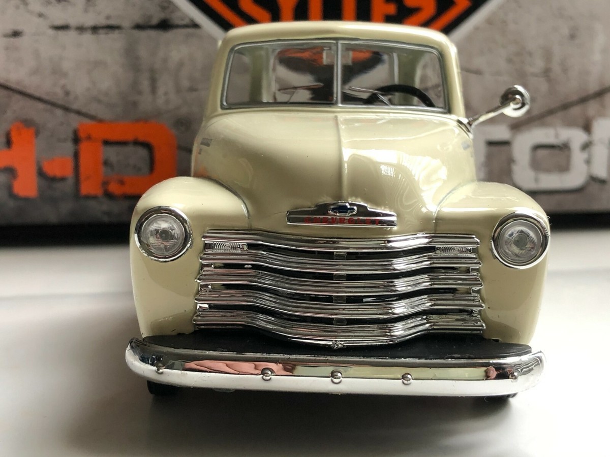 MAISTO HARLEY DAVIDSON 1950 CHEVY 3100 PICKUP TRUCK 1:25 WHITE NEW