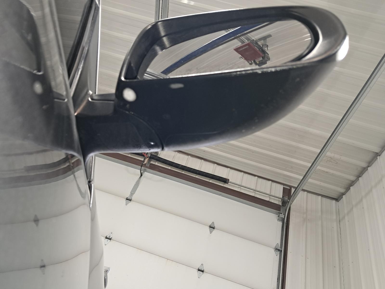 Used Deck Lid fits: 2018 Jeep Cherokee w/rear view camera privacy tint glass Gra