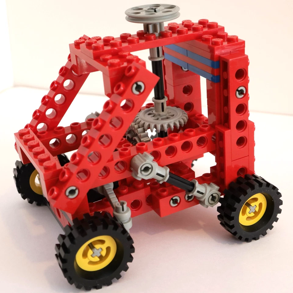 LEGO Technic 8024 Universal Building Set, photo 1 of 5