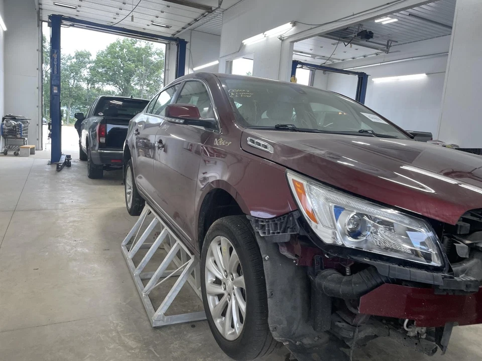 Used Front Right Seat Belt Front fits: 2016 Buick Lacrosse bucket passenger retr Foto 4 de 4