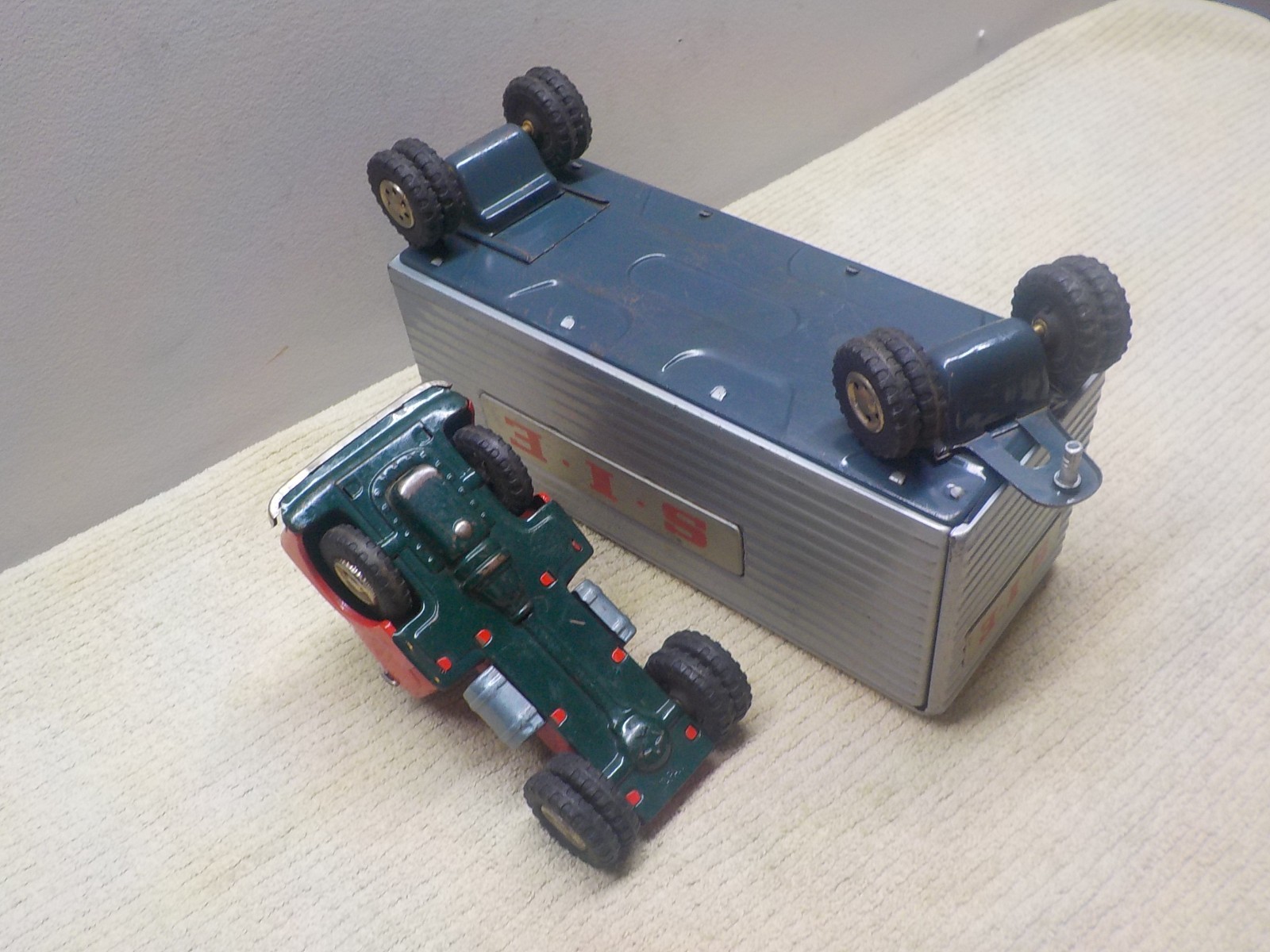 SSS JAPAN SIE Tractor and Trailer Friction Motor Works