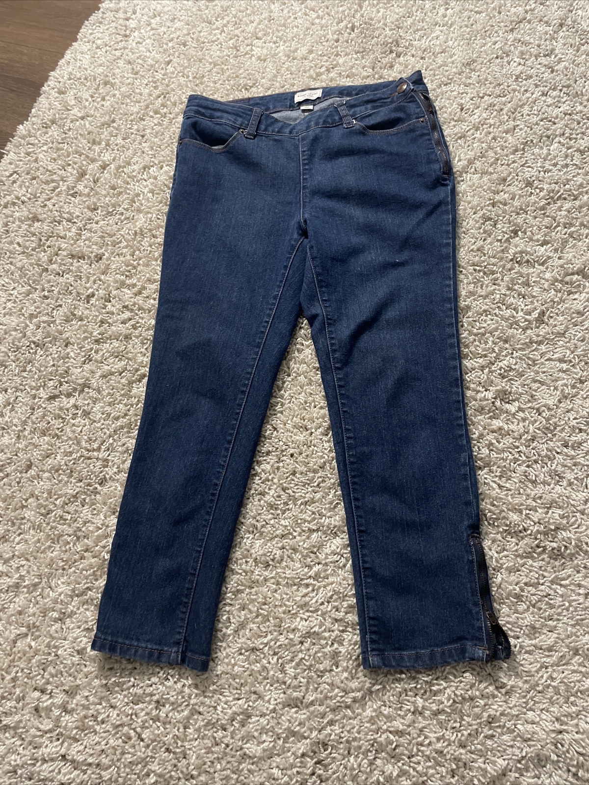Picture 1 of 4