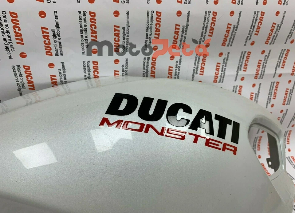 Set di 2 Adesivi per Serbatoio Ducati Monster 696 796 1100 - Immagine 2 di 4