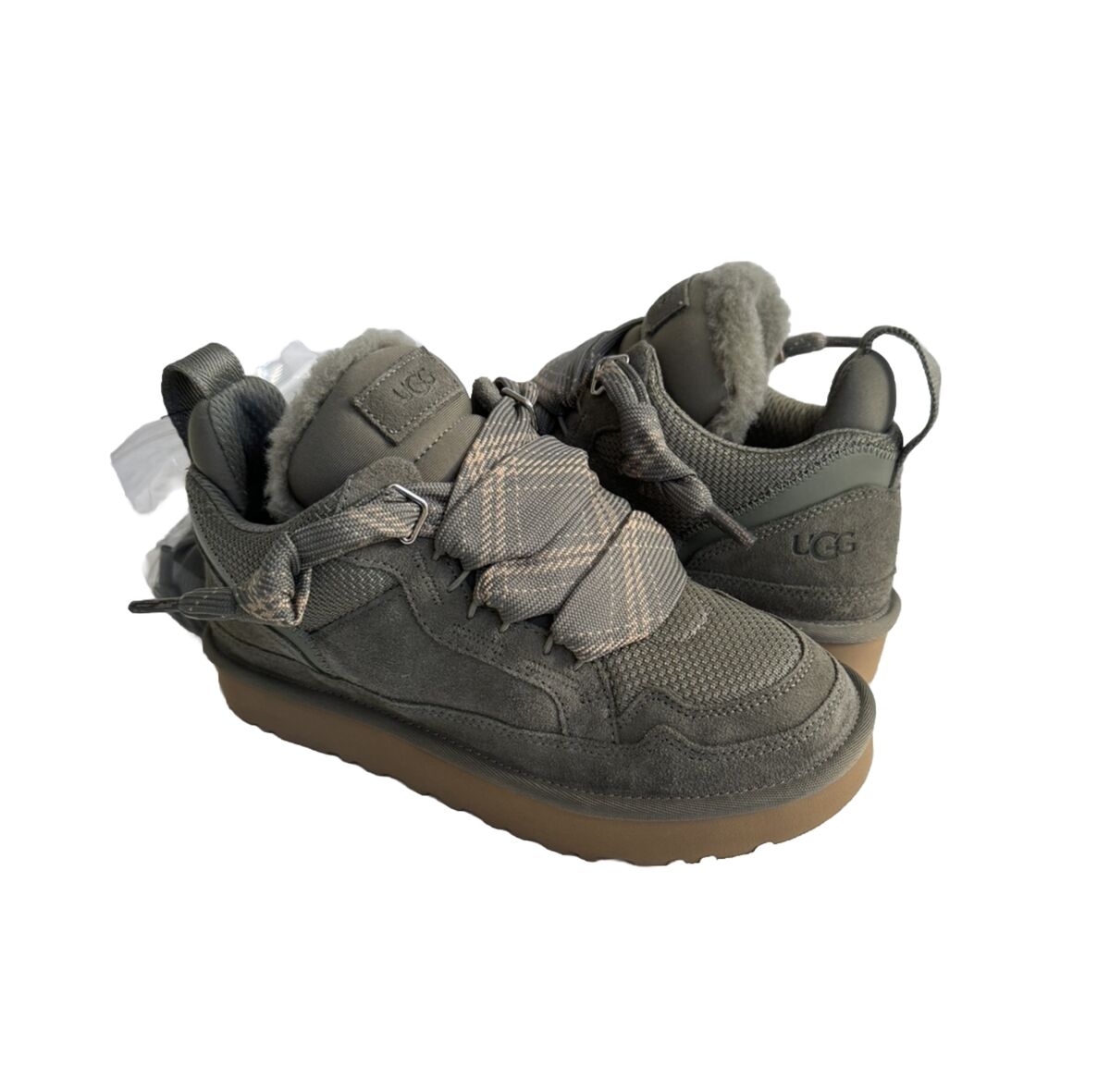 UGG LOWMEL MOSS GREEN SUEDE AND CANVAS ANKLE SNEAKER BOOTS UGG LOWMEL MOSS GREEN SUEDE AND CANVAS ANKLE SNEAKER BOOTS