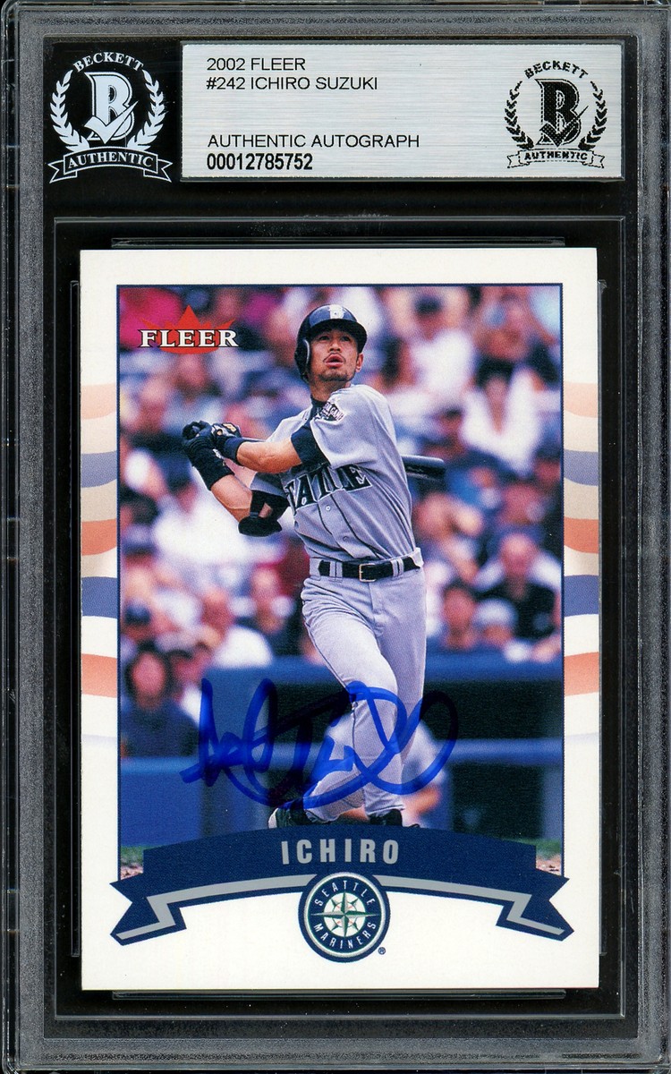 Ichiro Suzuki Autographed 2002 Fleer Card Mariners Gold Letter