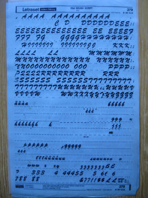 1 x Letraset Upp/Low/Num BRUSH SCRIPT 36pt 12,1mm Sheet 279 f(bb)