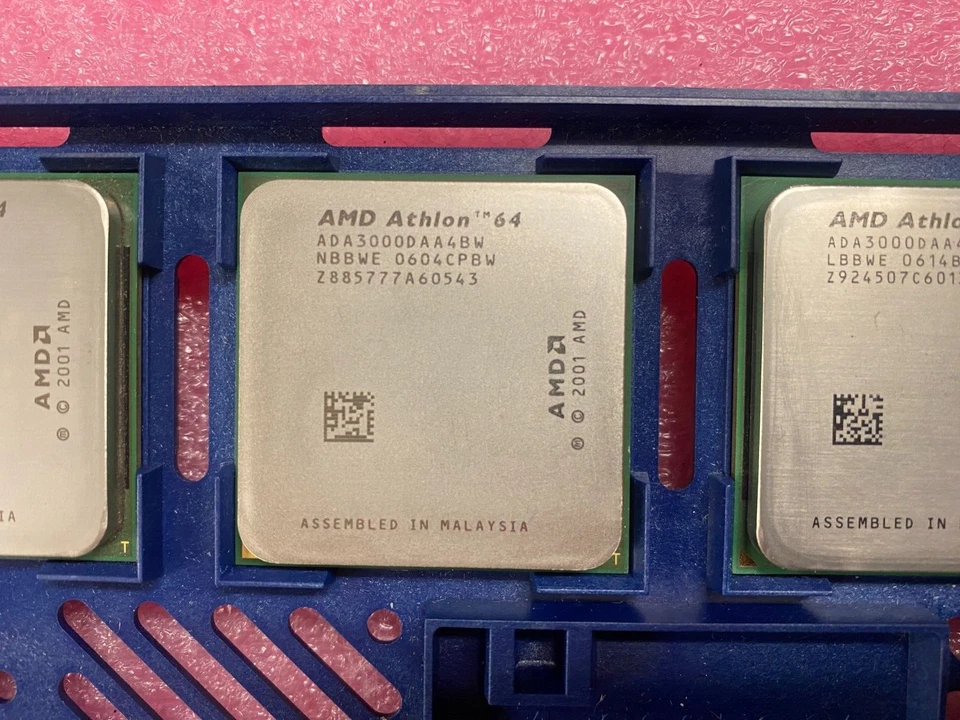 Vintage & New AMD Athlon 64 3000/3200 Socket 939 ADA3000DAA4BW / ADA3200DAA4BW - Image 3 of 3