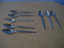 WM. ROGERS MFG. CO. ( LOT OF 8 ) *CONCEPT* GRAPEFRUIT SPOONS UNUSED