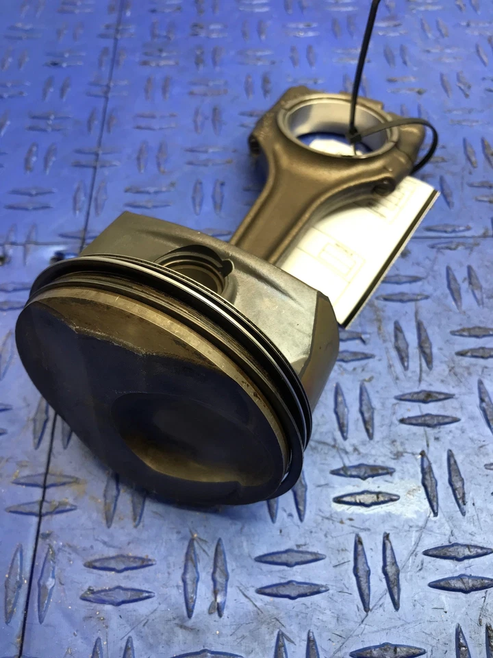 PISTÓN MOTOR DERECHO PORSCHE PANAMERA (A) 2010-2012 4,8 L CON BIELA Foto 3 de 4