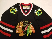 medium Mens Chicago Blackhawks Jersey Black retro KOHO M made in Canada rare