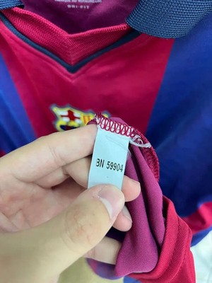 Nike FCバルセロナ 2000-2001年 イギリス製 Vintage Nike FC Barcelona 2000 2001 Home Shirt Soccer Jersey Men