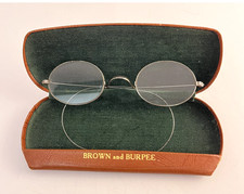 Antique wire rim spectacles, with case, circa late 19th - early 20th Century