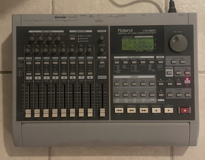 Roland VS-880 Multitrack Recorder Digital Studio Workstation