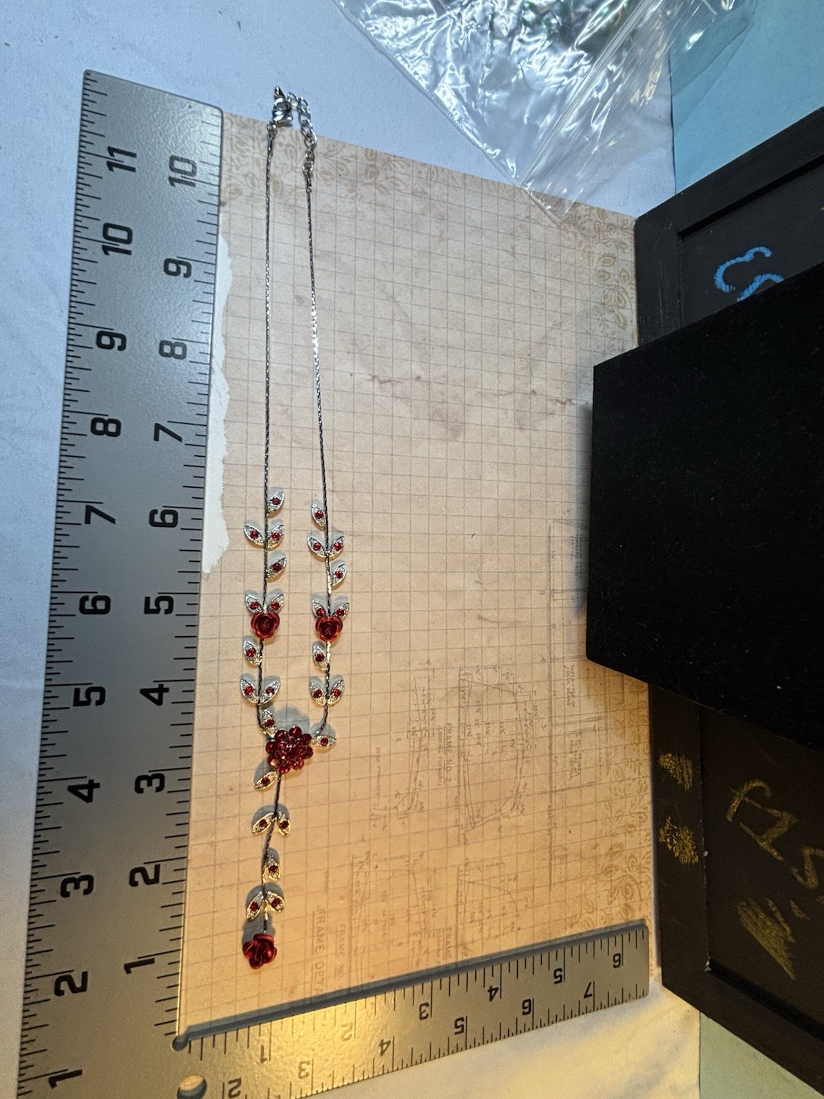 EUC Silvertone Gorgeous Deep Red Ruby Rhinestones… - image 12