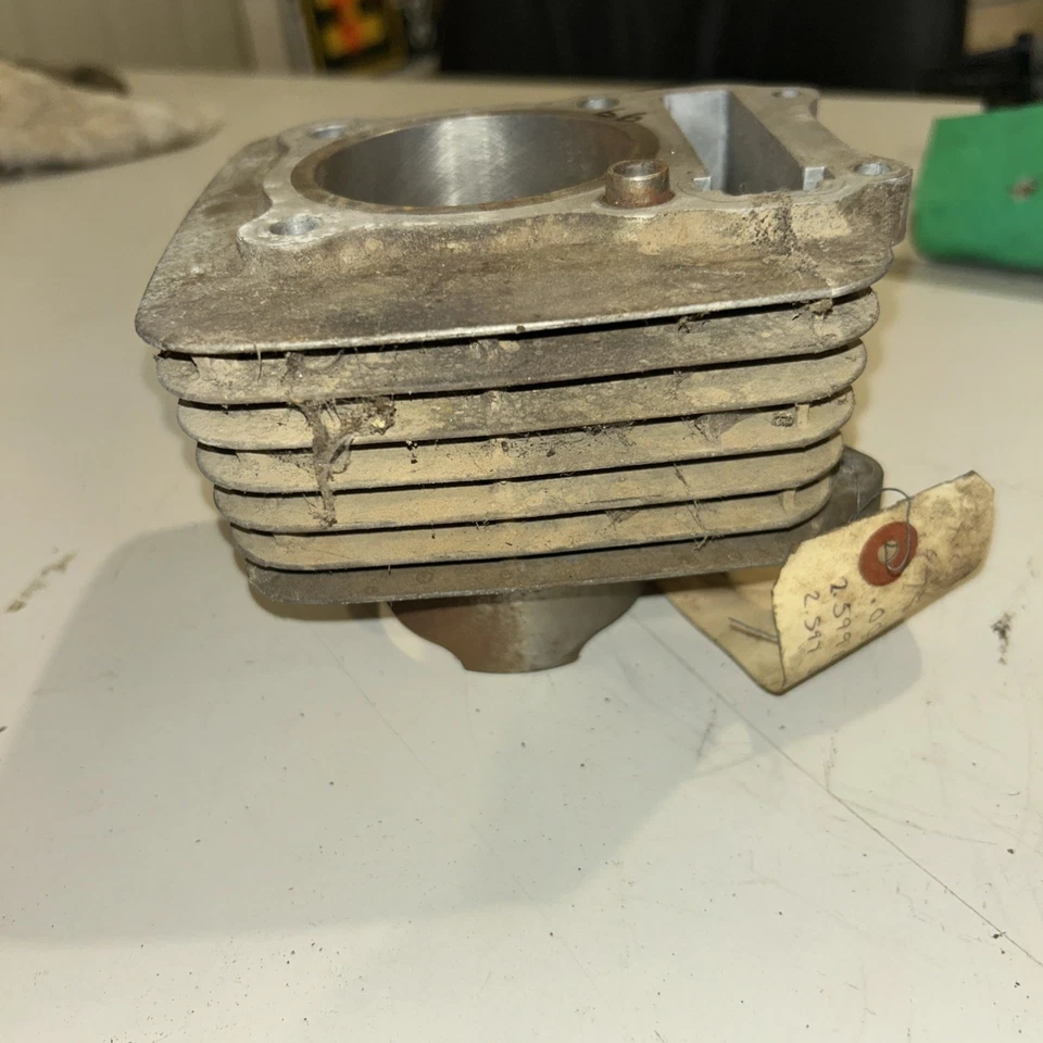 Jarro de cilindro Suzuki LT230 quadrunner furo 66 mm  - Imagem 2 de 4