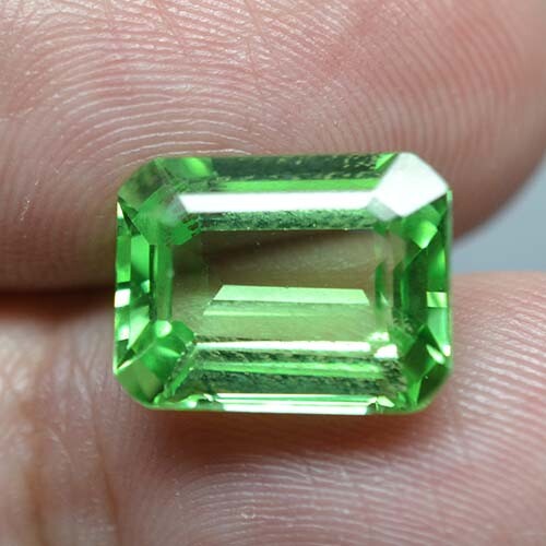 8.95 Ct 13x10 MM Radiant Colombian Green Sapphire Lab Corundum Jewelry SG9100 - Picture 1 of 5