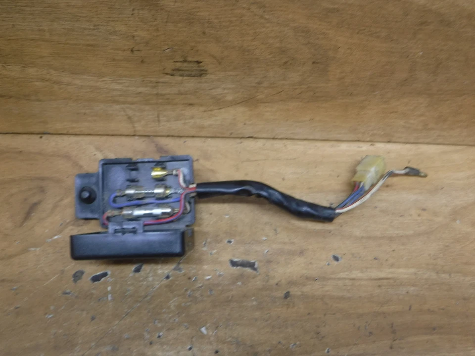 1972 72 HONDA CB350 CB 350 OEM CAIXA DE FUSÍVEIS ARNÊS QUADRO BOM FRETE RÁPIDO - Imagem 3 de 4