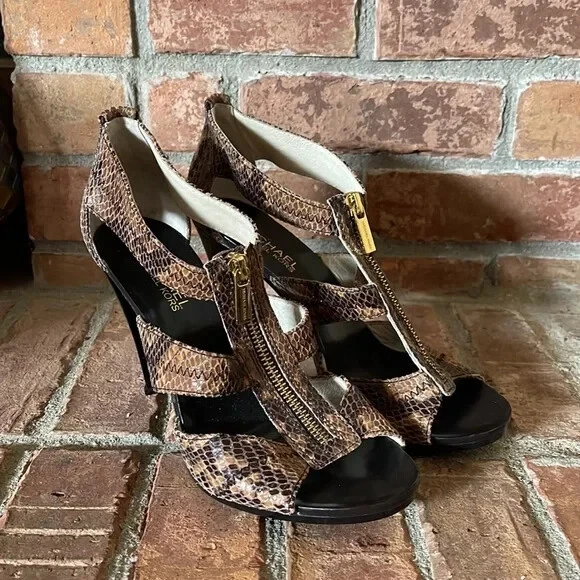 Michael Kors Berkley T Strap Leather Zip Up Heels in Sand Printed