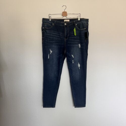 ELOQUII Women's Classic Fit Peach Lift Distressed Skinny Jean Dark Wash 22 NWT - Picture 2 of 11