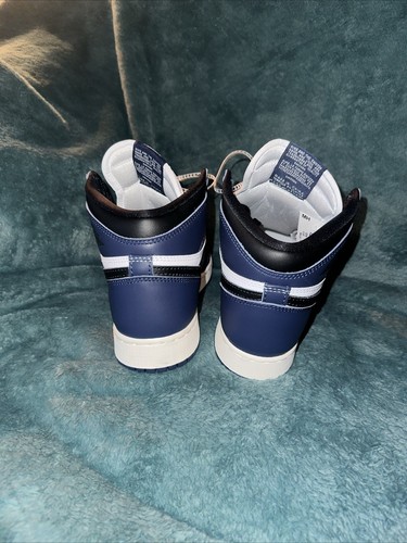 NEW Boys Jordan 1 Retro Highs Size 5.5 - Picture 4 of 6