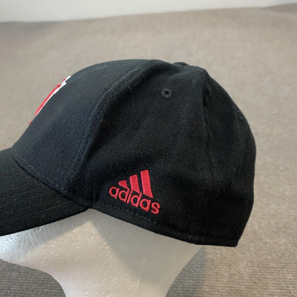 Indiana Hoosiers Gorra Ajustada Para Hombres L/XL Negro NCAA Baloncesto Adidas Foto 3 de 4