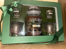 Yankee Candle MISTLETOE Christmas Gift Set 14.5 oz Candle + Votives & Holders
