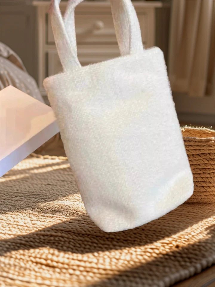 Mini Bolso de Mano Chanel Beaute Blanco/Dorado Logo CC Novedad GWP Esponjoso Nuevo en Caja Foto 2 de 4