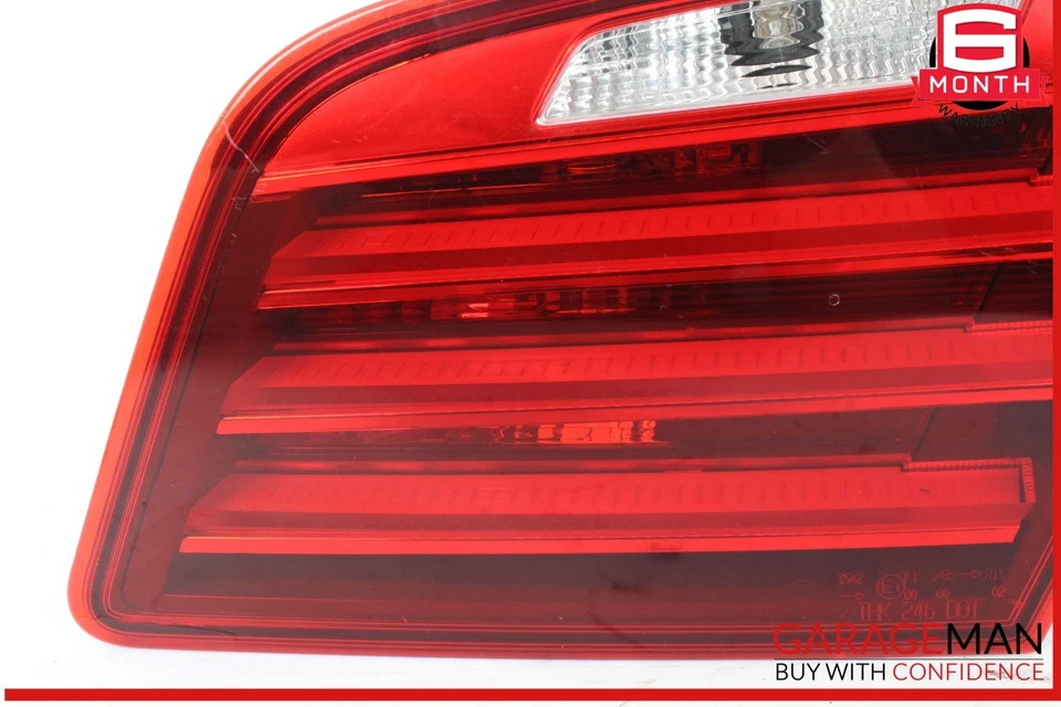 11-16 BMW 528i 535i 550i F10 Lado trasero derecho LED Luz trasera interior Lámpara OEM Foto 3 de 4